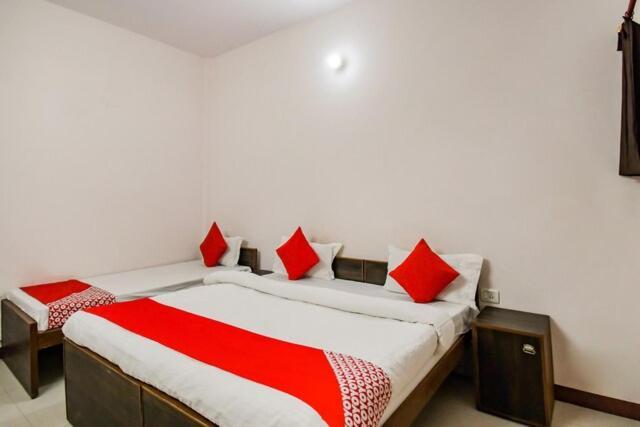 Oyo Hotel Radhe Krishna Marriage Hall 러크나우 외부 사진