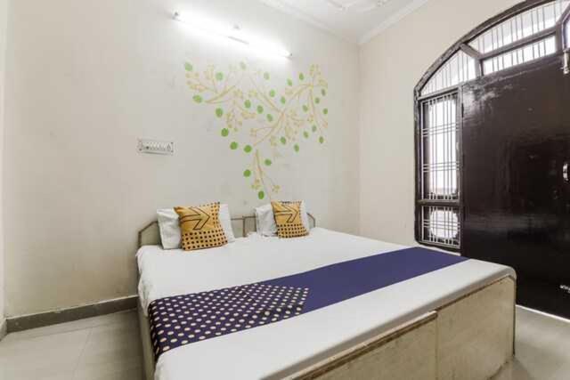 Oyo Hotel Radhe Krishna Marriage Hall 러크나우 외부 사진
